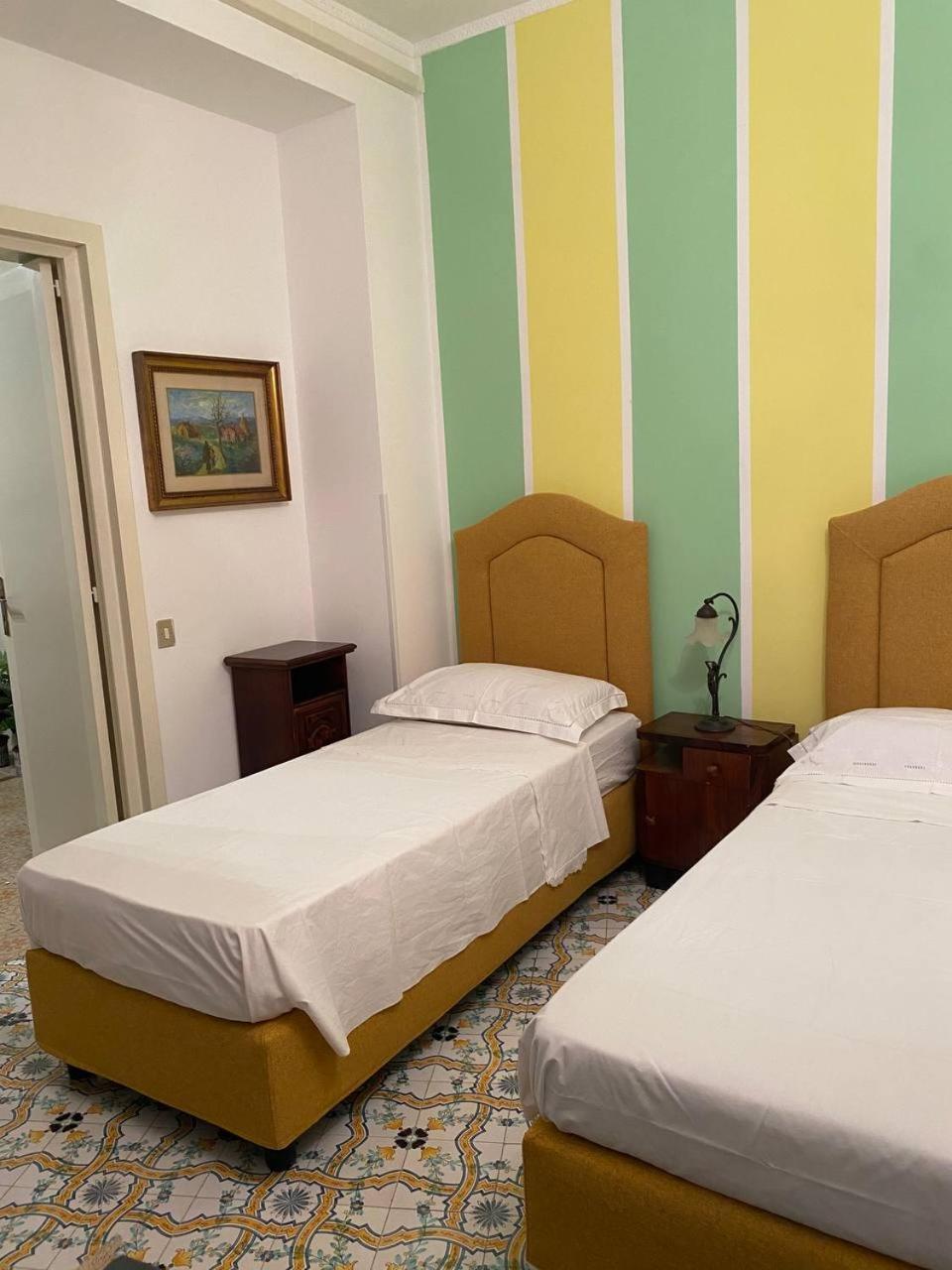 Blue Sea Bed & Breakfast Рочела Йоника Екстериор снимка
