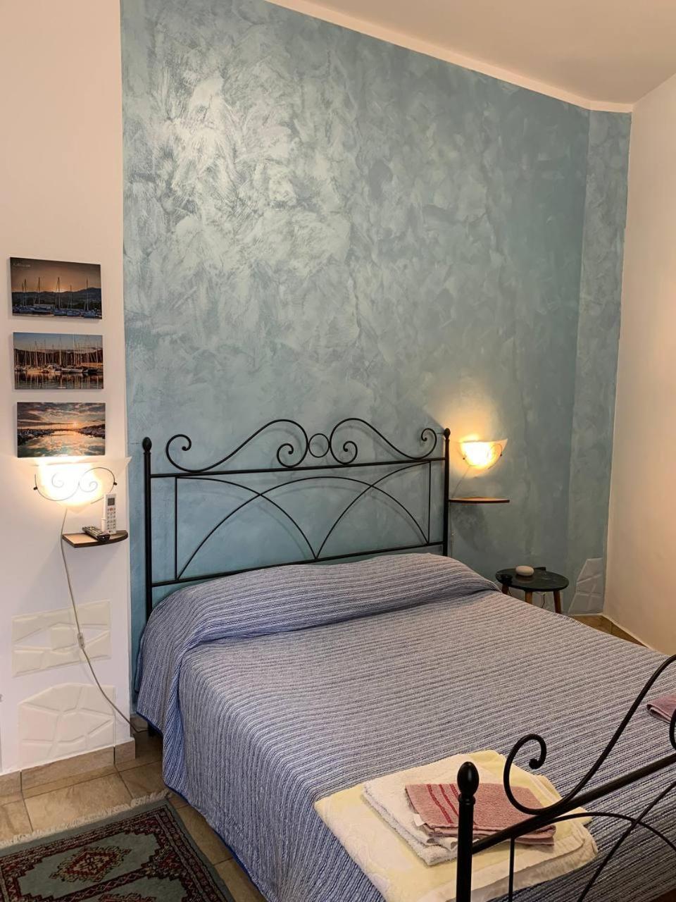 Blue Sea Bed & Breakfast Рочела Йоника Екстериор снимка